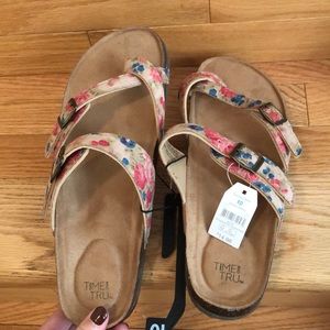 Time and Tru Women’s Slide Sandals Size 10. Tags still on. Unworn and unused